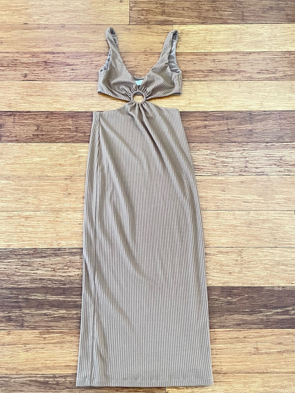 RUMOR Size 10 Sleeveless Taupe Ring-Front Ribbed Maxi Dress Vacation Beach